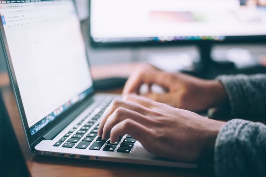 Why Using AI for Essay Writing Is Not the Best Idea